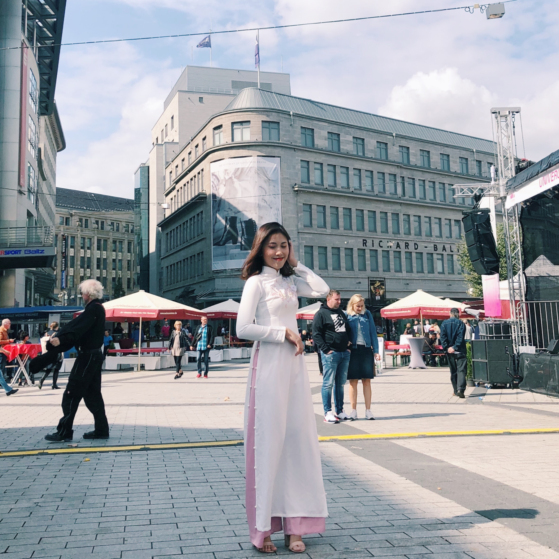 NGUYỄN MINH ANH         ĐH Bielefeld